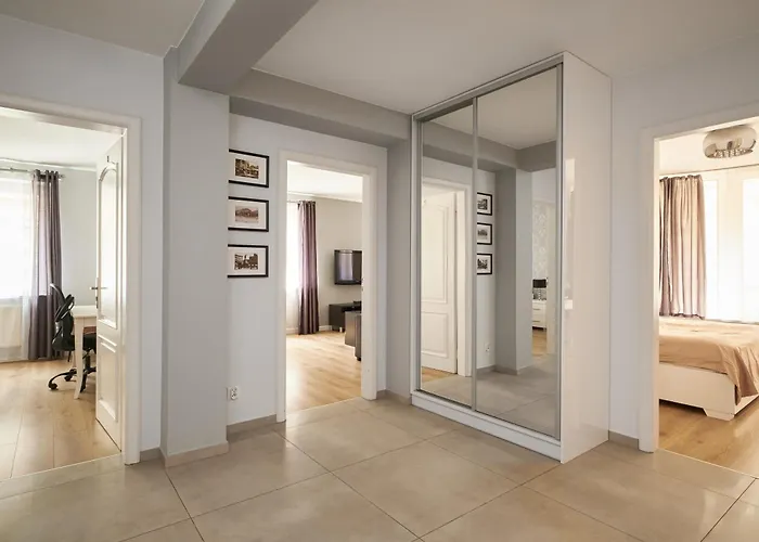 דירה Old Town Center